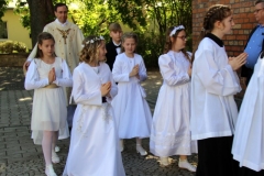image048