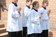 image026