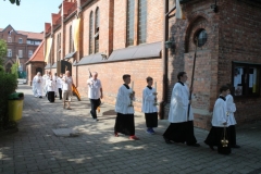 image033