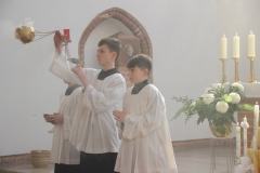image038