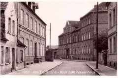 1950 - Alte Dorfstraße-Blick zum Waisenhaus